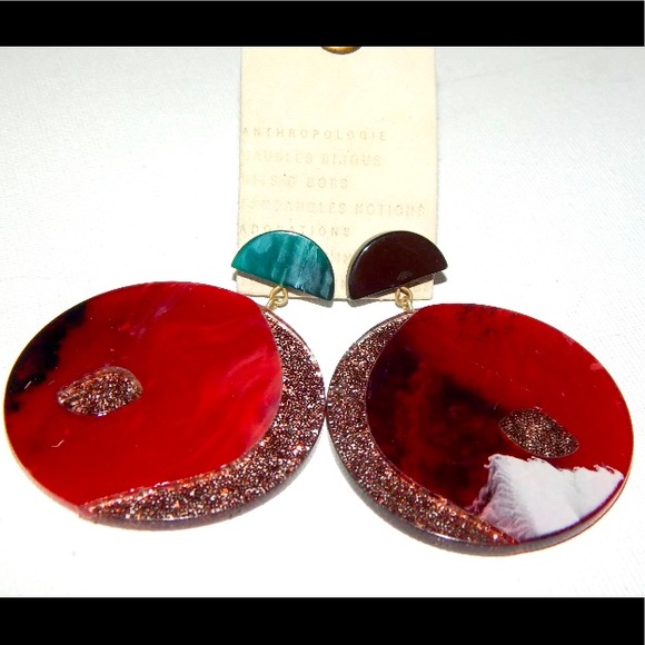 Anthropologie Jewelry - ✨✨IN SEARCH OF!! These earrings!✨✨